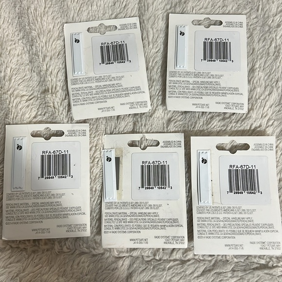 Pet safe replacement batteries RFA -67 - 6V - Picture 2 of 2